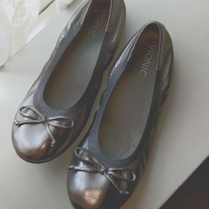 Vionic Silver/Pewter Flats with ARCH SUPPORT! 8